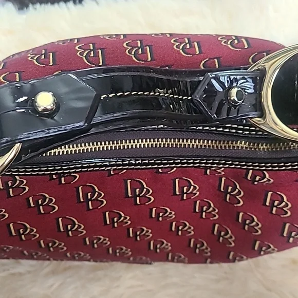 EUC Dooney & Bourke - Picture 7 of 10